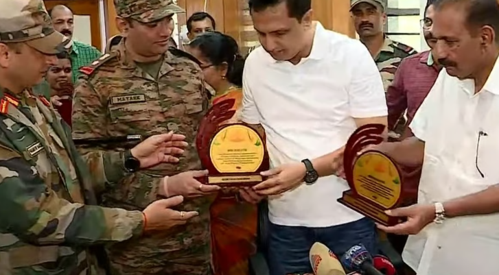 ‘വി സല്യൂട്ട് യൂ’!; ദുരന്തഭൂമിയില്‍ നിന്നും സൈന്യം മടങ്ങുന്നു, ഊഷ്മള യാത്രയയപ്പ്