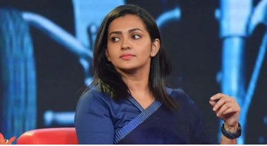 അമ്മയുടെ ഭരണ സമിതിയിലെ കൂട്ടരാജിയില്‍ പ്രതികരിച്ച് നടി പാര്‍വതി തിരുവോത്ത്