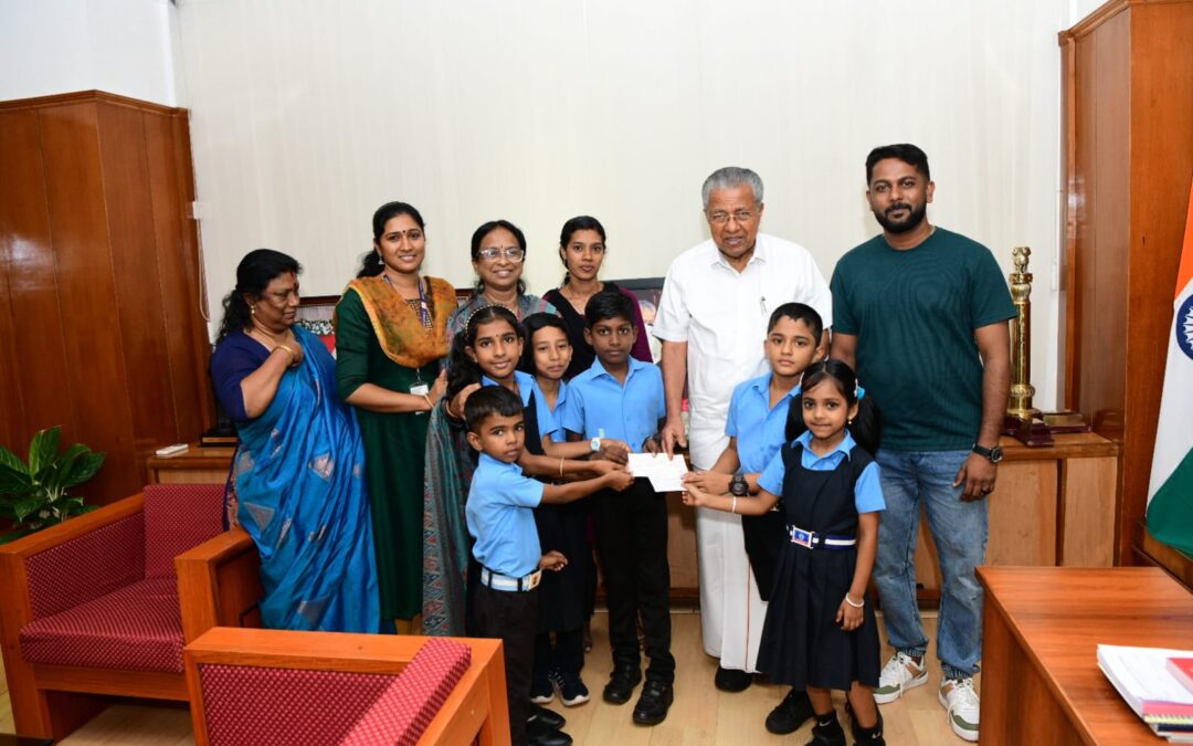 ബിരിയാണി ചലഞ്ച് നടത്തി മുഖ്യമന്ത്രിയുടെ ദുരിതാശ്വാസനിധിയിലേക് തുക കൈമാറി