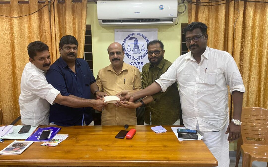 വ്യാപാരി വ്യവസായി ഏകോപന സമിതി ആറ്റിങ്ങൽ യൂണിറ്റ്, വയനാട് ദുരിതാശ്വാസ ഫണ്ടിലേക്ക് ആദ്യ ഗഡു കൈമാറി