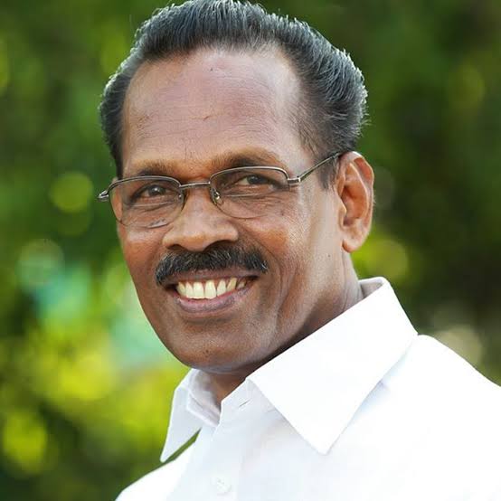 ഇടതുമുന്നണി കൺവീനർ സ്ഥാനത്തുനിന്ന് ഇ.പി.ജയരാജനെ മാറ്റി . ടി പി രാമകൃഷ്ണന് ചുമതല