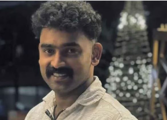 സുഹൃത്തിനെ കാണാന്‍ ആശുപത്രിയിലെത്തി; കാന്റീനില്‍ നിന്ന് ഷോക്കേറ്റ് യുവാവ് മരിച്ചു