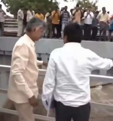 ആന്ധ്രാപ്രദേശ് മുഖ്യമന്ത്രി ട്രെയിന്‍ അപകടത്തില്‍ നിന്ന് രക്ഷപ്പെട്ടത് തലനാരിഴയ്ക്ക്