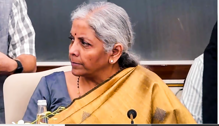 കാൻസർ മരുന്നുകൾക്ക് വില കുറയും, നികുതി 12ൽ നിന്ന് 5 ശതമാനമാക്കി