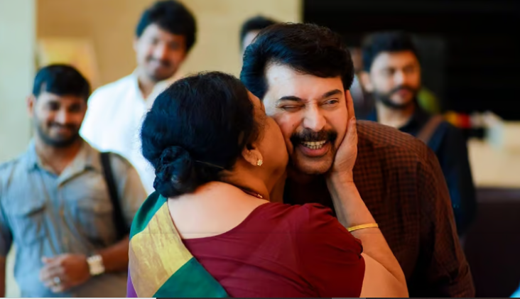 ‘പ്രിയപ്പെട്ട പൊന്നമ്മ ചേച്ചിക്ക്…’; ഓർമ്മച്ചിത്രം പങ്കുവച്ച് മമ്മൂട്ടി
