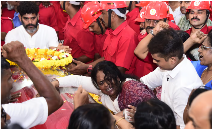 ‘ആക്രമിക്കാന്‍ പാര്‍ട്ടി പ്രവര്‍ത്തകരെ ഒരുക്കി നിര്‍ത്തി’; പരാതി നല്‍കി ആശ ലോറന്‍സ്