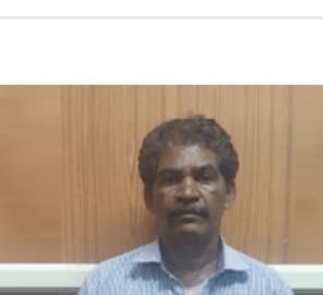 ഓട്ടോറിക്ഷയിൽ കടത്താൻ ശ്രമിച്ച 40 ലിറ്റർ വിദേശമദ്യം എക്സൈസ് സംഘം പിടികൂടി
