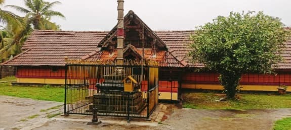 മടവൂർ ശ്രീ മഹാദേവർ ക്ഷേത്രത്തിൽ നവരാത്രി മഹോത്സവത്തിനു തുടക്കം ആയി
