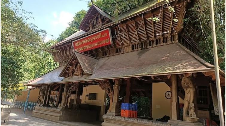 മണ്ണാറശ്ശാല ആയില്യ മഹോത്സവം ഇന്ന്; ആലപ്പുഴയില്‍ ഇന്ന് അവധി