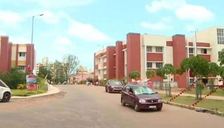 പാരിപ്പള്ളി മെഡിക്കല്‍ കോളജില്‍ മദ്യം നല്‍കി വനിതാ ഡോക്ടറെ പീഡിപ്പിക്കാന്‍ ശ്രമിച്ചു; സര്‍ജനെതിരെ കേസ്, പ്രതി ഒളിവില്‍