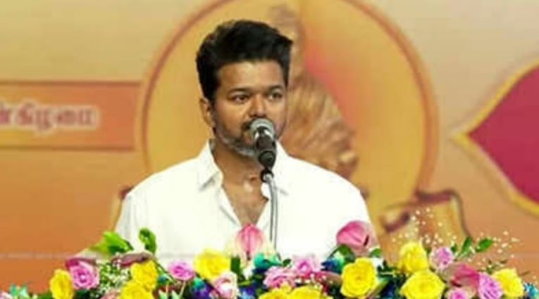 വ്യാജപ്രചാരണം അവഗണിക്കണം; അണ്ണാ ഡിഎംകെയുമായി സഖ്യത്തിനില്ല: വിജയ്‌യുടെ ടിവികെ