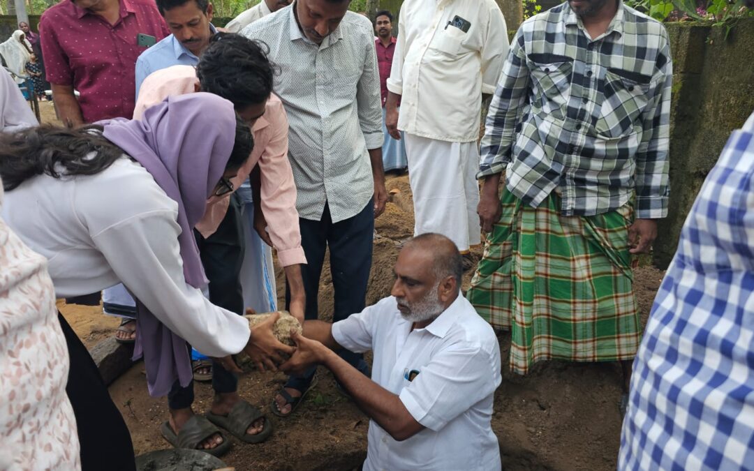 ഒപ്പമുണ്ട് കൂടൊരുക്കാൻ പദ്ധതി പ്രകാരം നിർമ്മിക്കുന്ന ഏഴാമത്തെ വീടിൻറെ തറക്കല്ലിട്ടു