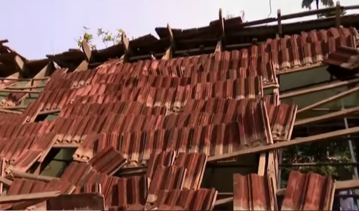 അങ്കണവാടിയുടെ മേല്‍ക്കൂര തകര്‍ന്നുവീണു; അപകടം തൃപ്പൂണിത്തുറയില്‍
