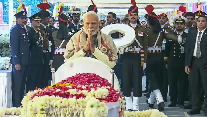 ‘മന്‍മോഹന്‍ അമര്‍ രഹേ’; നിഗംബോധ് ഘട്ടില്‍ അന്ത്യവിശ്രമം; സംസ്‌കാര ചടങ്ങുകള്‍ക്ക് സാക്ഷിയായി രാഷ്ട്രപതിയും പ്രധാനമന്ത്രിയും