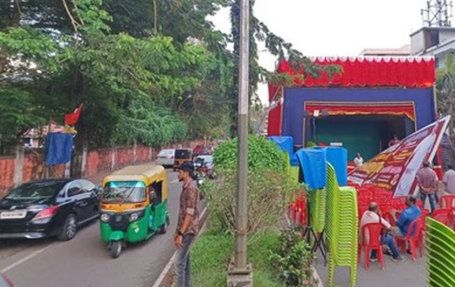 റോഡ് കയ്യേറി സ്‌റ്റേജ് കെട്ടേണ്ടിയിരുന്നില്ല, ഏരിയാ കമ്മിറ്റിക്ക് പിശക് പറ്റിയെന്ന് സിപിഎം