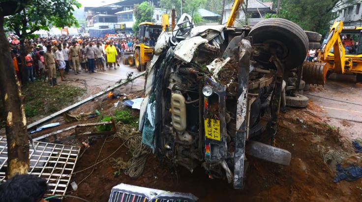 പനയമ്പാടം അപകടം: രണ്ടു ലോറി ഡ്രൈവര്‍മാര്‍ക്കെതിരെയും കേസ്; നരഹത്യാക്കുറ്റം