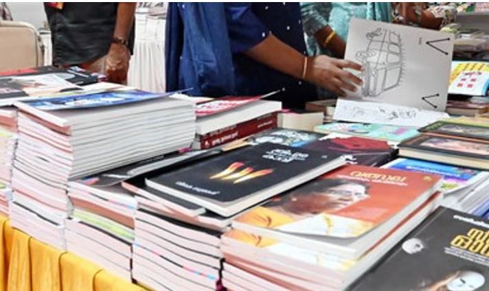 സർക്കാർ ഉദ്യോ​ഗസ്ഥരായ എഴുത്തുകാർക്ക് സന്തോഷ വാർത്ത