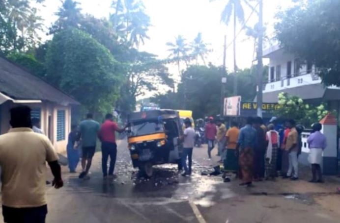 അഞ്ചുതെങ്ങിൽ ഓട്ടോറിക്ഷ മറിഞ്ഞു അപകടം: ഒരാൾക്ക് ഗുരുതര പരുക്ക്