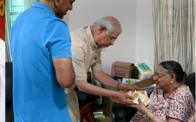 ‘കാണാന്‍ ആഗ്രഹിച്ച നേതാവ്’; വിഎസിനെ സന്ദര്‍ശിച്ച് ഗവര്‍ണര്‍ രാജേന്ദ്ര ആര്‍ലേക്കര്‍