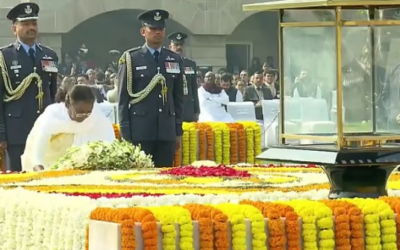 രാജ്ഘട്ടില്‍ പ്രണാമമര്‍പ്പിച്ച് രാഷ്ട്രപതിയും പ്രധാനമന്ത്രിയും; ബാപ്പു സ്മരണയില്‍ രാജ്യം