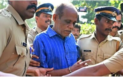 ‘ദൈവങ്ങള്‍ തന്നെ കാണുമ്പോള്‍ തിരിഞ്ഞു നില്‍ക്കുന്നു’