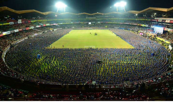 കലൂരിലെ ഗിന്നസ് നൃത്ത പരിപാടി; നഷ്ടപരിഹാരം ചോദിക്കാൻ ബ്ലാസ്റ്റേഴ്സ്