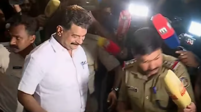 പി വി അന്‍വര്‍ ജയിലില്‍, 14 ദിവസത്തെ റിമാന്‍ഡ്