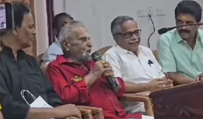 ഗുരുവായൂരമ്പലം ശ്രീ വൈകുണ്ഠം…; അവസാന പൊതുപരിപാടി ഗുരുവായൂരില്‍; ഏറ്റുപാടി ഭക്തര്‍