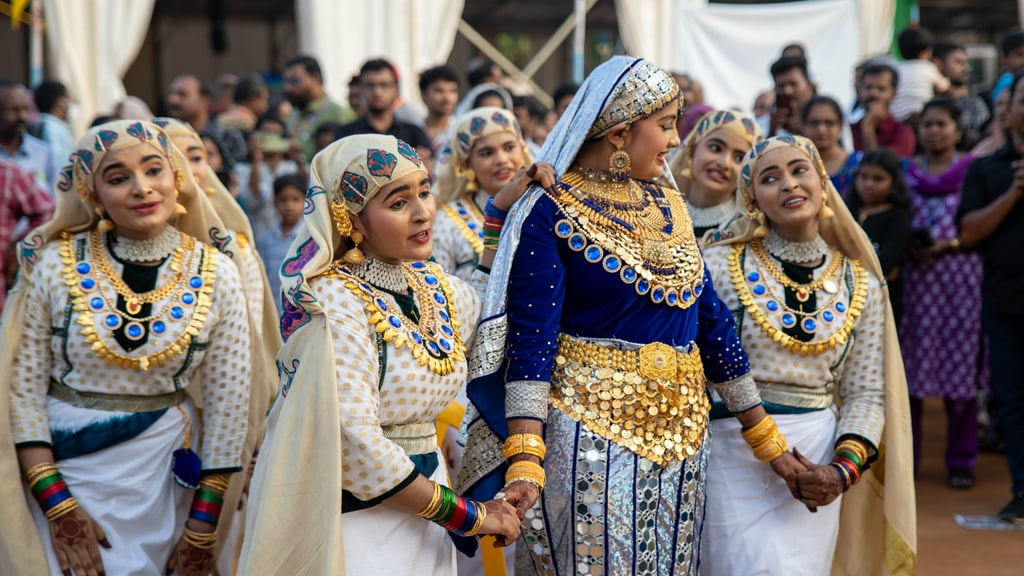 കലാകിരീടം തൃശൂരിന്; പാലക്കാട് രണ്ടാമത്