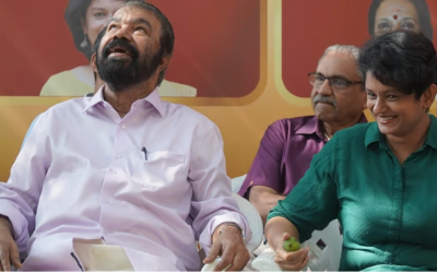 പ്രസംഗത്തിനിടെ കണ്ണിമാങ്ങ വീണത് തലയിൽ, താഴെ വീഴാതെ കൈപ്പിടിയിലൊതുക്കി; ചിത്രം പങ്കുവച്ച് മന്ത്രി