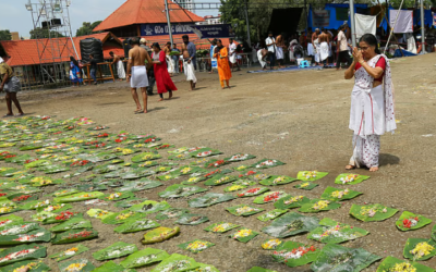 വ്രതാനുഷ്ഠാനങ്ങളോടെ പിതൃബലി അര്‍പ്പിച്ച് ലക്ഷങ്ങള്‍, ആലുവ മണപ്പുറത്ത് വന്‍ തിരക്ക്