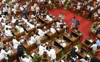 ഗവര്‍ണര്‍ ഒപ്പിട്ടില്ല; നിയമസഭകള്‍ പാസാക്കിയ 18 ശതമാനം ബില്ലുകള്‍ മൂന്ന് മാസത്തിലധികം വൈകി- റിപ്പോര്‍ട്ട്