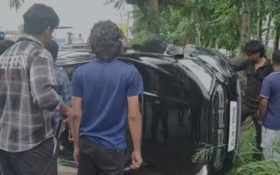 ആറ്റിങ്ങൽ മാമത്ത് നിയന്ത്രണം വിട്ട കാർ മറിഞ്ഞ് അപകടം