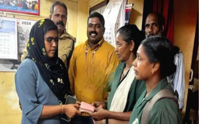 ബിന്നിൽ ഉപേക്ഷിക്കപ്പെട്ട നിലയിൽ കണ്ടെത്തിയ പേഴ്സ് ഹരിത കർമ്മസേനാ പ്രവർത്തകർ ഉടമയ്ക്ക് തിരികെ നൽകി