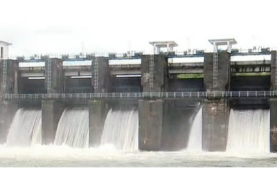 മലങ്കര ഡാം മുന്നറിയിപ്പില്ലാതെ തുറന്നു; തൊടുപുഴ, മൂവാറ്റുപുഴ ആറുകളില്‍ ജലനിരപ്പ് ഉയരുന്നു