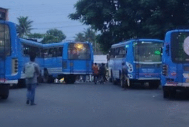 വിദ്യാര്‍ത്ഥി യാത്രാനിരക്ക് കൂട്ടണം: ഗതാഗത മന്ത്രിയുമായി ഇന്ന് ചര്‍ച്ച; തീരുമാനം ഇല്ലെങ്കില്‍ സമരമെന്ന് ബസുടമകള്‍
