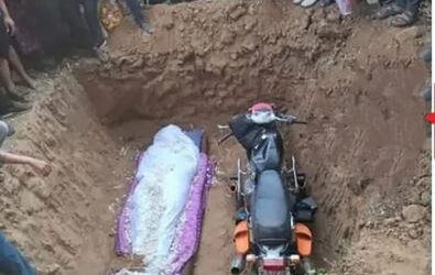 ബുള്ളറ്റിന്റെ മേലെ തീരാ സ്നേഹം… അപകടത്തിൽ മരിച്ച യുവാവിന്റെ മൃതദേഹവുമായി ബുള്ളറ്റും അടക്കം