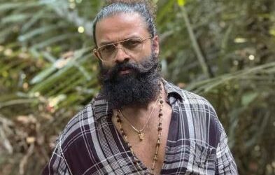കൊട്ടിയൂര്‍ ക്ഷേത്രത്തില്‍ നടന്‍ ജയസൂര്യയുടെ കൂടെ എത്തിയവര്‍ ദേവസ്വം ഫോട്ടോഗ്രാഫറെ മര്‍ദിച്ചതായി പരാതി