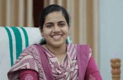 ‘ഇവിടെയും വേണം ഇതുപോലൊരു മേയര്‍’; ന്യൂയോര്‍ക്കില്‍ വൈറലായി ആര്യാ രാജേന്ദ്രന്‍