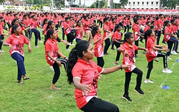 ‘മുസ്ലീം സമുദായം ഒറ്റപ്പെടാനേ ഉപകരിക്കൂ; അടിവസ്ത്ര സമാനമായ വേഷമിട്ട് ആടിപ്പാടുന്നതല്ല സൂംബ; ശിവന്‍കുട്ടിക്ക് കുതിരപ്പവന്‍’; കുറിപ്പ്