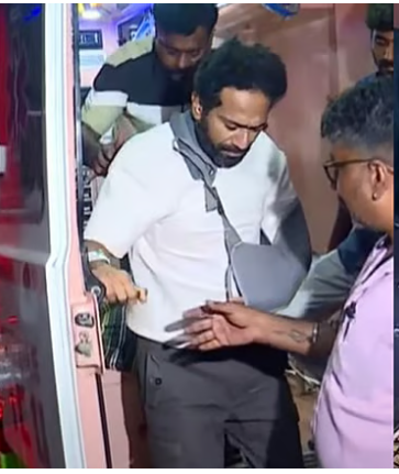 ഷൈൻ ടോം ചാക്കോയുടെ ആരോ​ഗ്യനിലയിൽ ആശങ്കപ്പെടാനൊന്നുമില്ല’; ആശുപത്രിയിലെത്തി സുരേഷ് ​ഗോപി