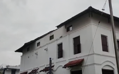 ഒരു കോടി രൂപ ചെലവിട്ട് നവീകരിച്ചത് കഴിഞ്ഞ വര്‍ഷം; കനത്ത മഴയില്‍ മാളയിലെ സിനഗോഗിന്റെ മേല്‍ക്കൂര തകര്‍ന്നു