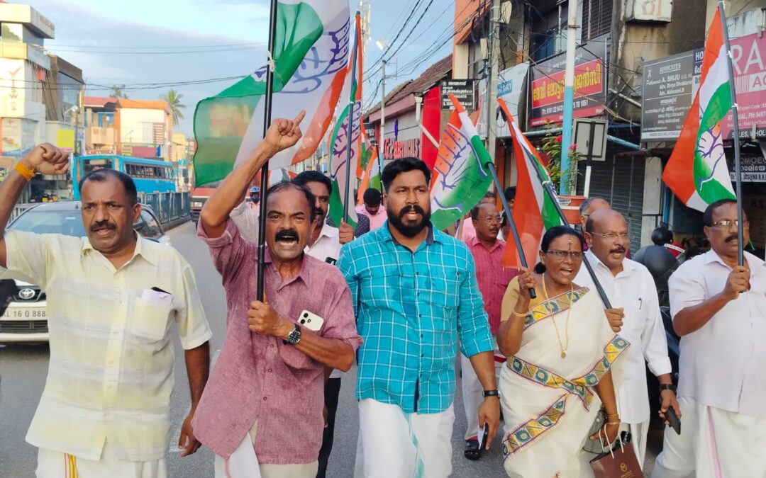 ഈസ്റ്റ് മണ്ഡലം കോൺഗ്രസ് കമ്മിറ്റിയുടെ നേതൃത്വത്തിൽ  പ്രതിഷേധ സമരം സംഘടിപ്പിച്ചു