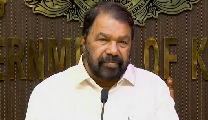 പരീക്ഷക്ക് ദിവസങ്ങള്‍ മാത്രം; പാഠപുസ്തകങ്ങള്‍ ഇല്ല; കേന്ദ്ര സര്‍ക്കാര്‍ അടിയന്തരമായി ഇടപെടണമെന്ന് വി ശിവന്‍കുട്ടി