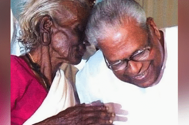 ‘വലിയ ഒരു സ്നേഹമനസ്സ് ഈ ചിരിയിൽ പ്രതിഫലിക്കുന്നുണ്ട് ; രണ്ട് ഹൃദയങ്ങളുടെ അസാമാന്യമായ ഇഴയടുപ്പം’