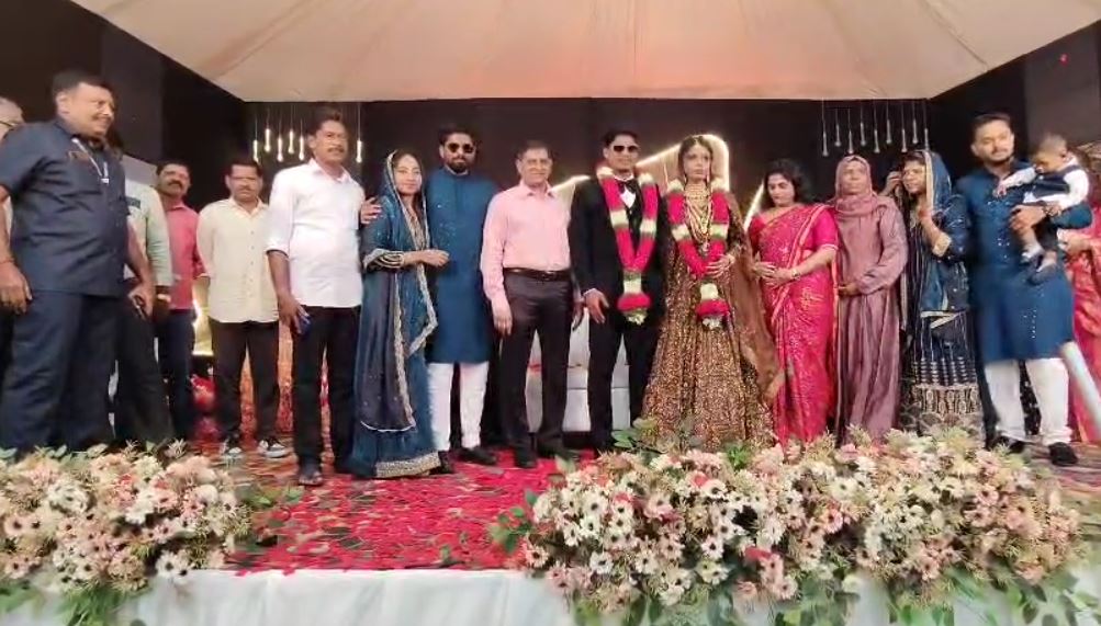 സ്നേഹത്തിന്റെയും സൗഹൃദത്തിന്റെയും ആഴം പങ്കുവച്ച് സംസ്ഥാന പോലീസ് മേധാവി തന്റെ പഴയ ഗൺമാന്റെ മകന്റെ വിവാഹത്തിനെത്തി