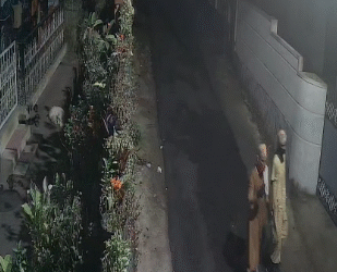 സ്ത്രീവേഷത്തിലെത്തിയ മോഷ്ടാക്കൾ വ്യാപാരസ്ഥാപനങ്ങളിൽ നിന്നും പണം കവർന്നു