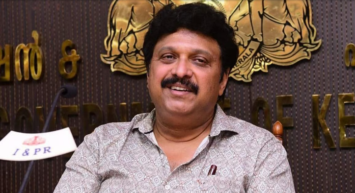 നാളെ കെഎസ്ആര്‍ടിസി സര്‍വീസ് നടത്തും; ദേശീയ പണിമുടക്കിന്റെ ഭാഗമാകില്ലെന്ന് മന്ത്രി ഗണേഷ് കുമാര്‍