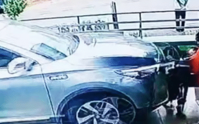 ചാര്‍ജിങ് സ്റ്റേഷനിലേയ്ക്ക് കാറിടിച്ചു കയറി; നാലു വയസുകാരന്‍ മരിച്ചു, അമ്മയുടെ നില ഗുരുതരം