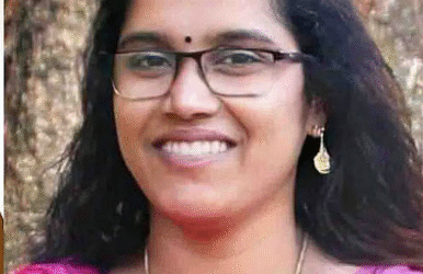 എഴുത്തുകാരി വിനീത കുട്ടഞ്ചേരി തൂങ്ങി മരിച്ച നിലയില്‍